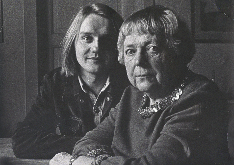 Finn og Inger Hagerup hjemme hos sistnevnte i 1974.